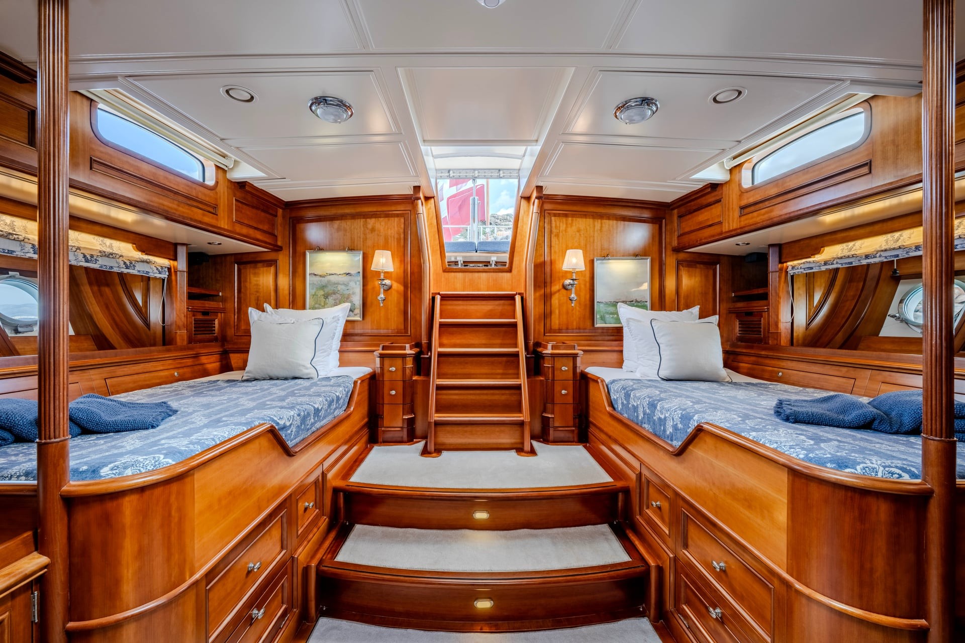 18-Royal Huisman FOFTEIN